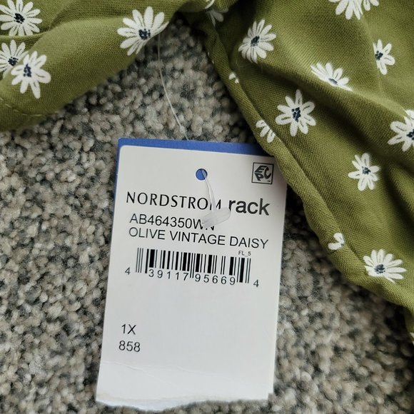 Nordstrom rack Abound Olive Green Vintaged Daisy Dress lightweight 1X - Picture 14 of 16